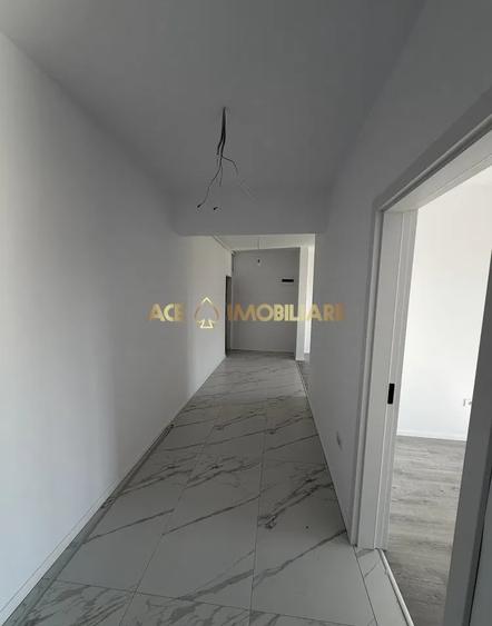 Apartament cu 3 camere decomandat în Dobroești