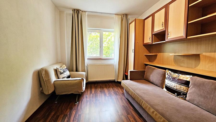 Apartament cu 3 camere în Răcădău