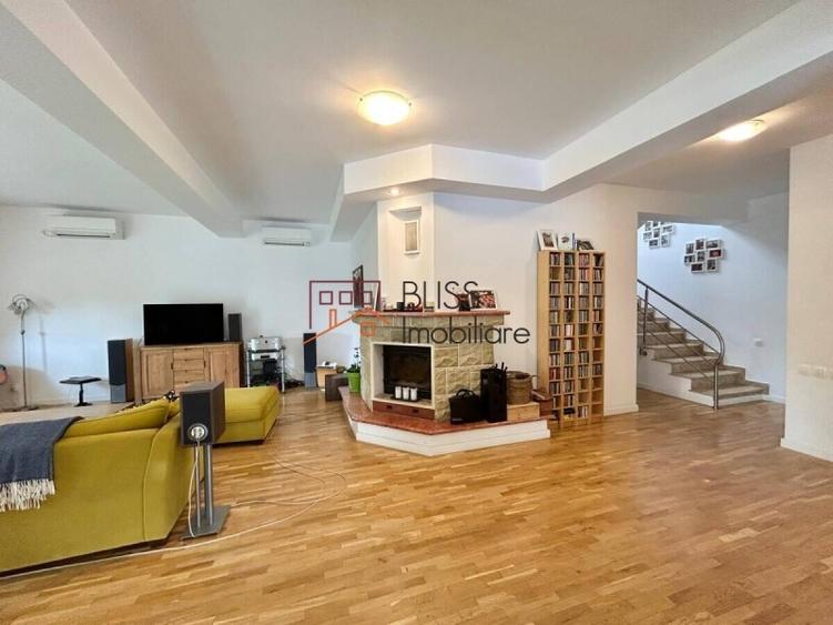 Casă cu 7 camere cu Piscina în Iancu Nicolae