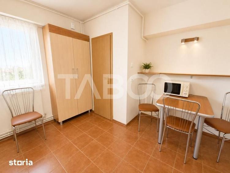 Apartament cu 3 camere decomandat în Trei Stejari