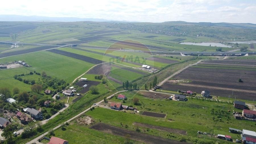 Teren Construcții intravilan de 1418 mp, în Tureni