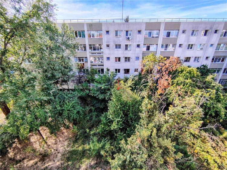 Apartament cu 3 camere decomandat, mobilat în Ozana