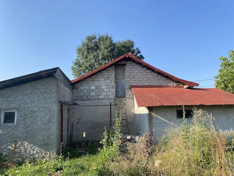 Casă cu Teren 675 Mp în Țuțulești