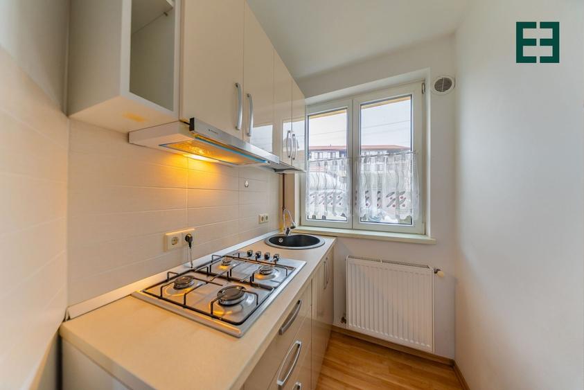 Apartament cu 2 camere semidecomandat, mobilat în UTA