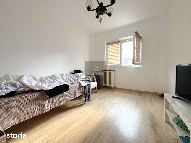 Apartament cu 3 camere decomandat în Moșilor