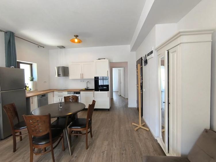 Apartament cu 3 camere, mobilat în Kamsas