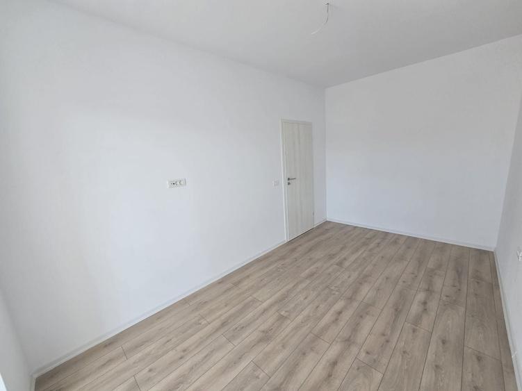 Apartament cu 2 camere decomandat în Giroc