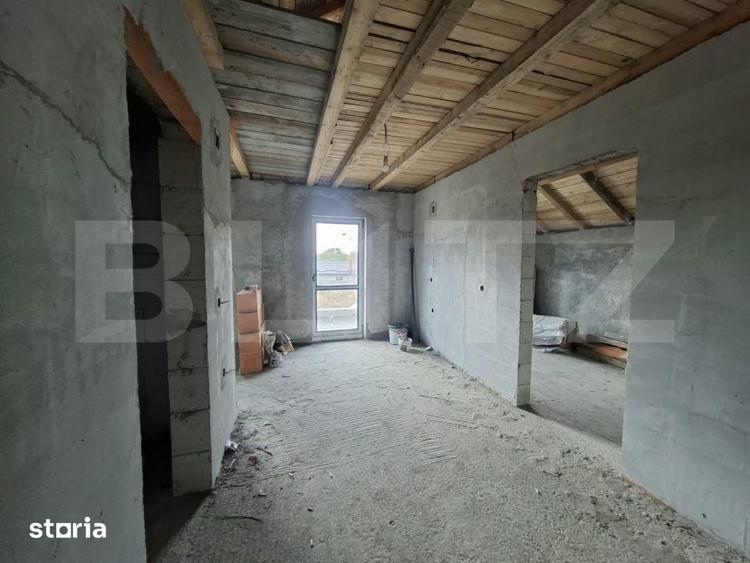 Casă cu 4 camere cu Teren 350 Mp în Pielești