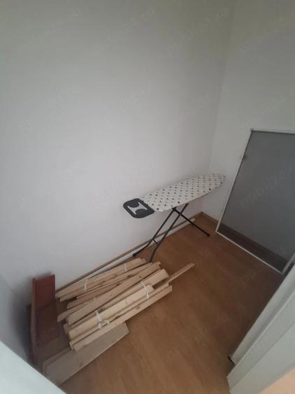 Apartament cu 3 camere semidecomandat în Intim