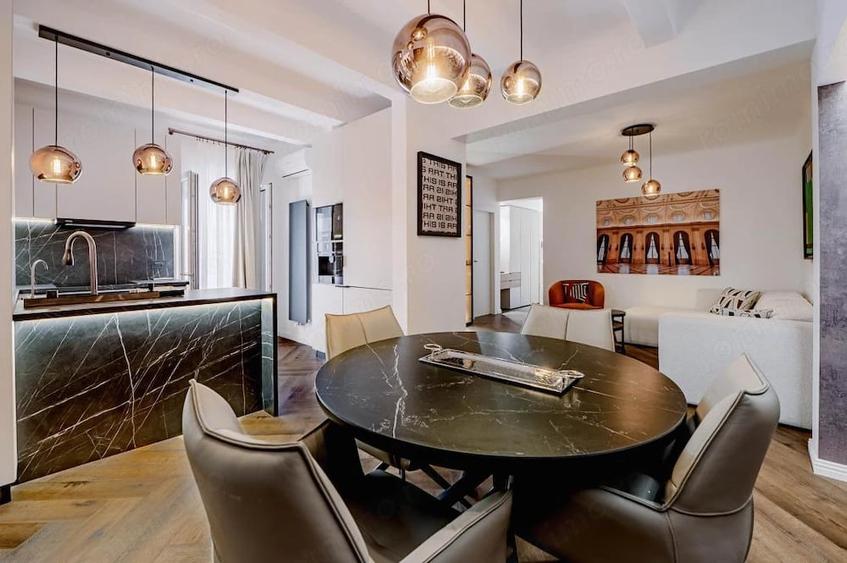 Apartament cu 3 camere semidecomandat în Cișmigiu