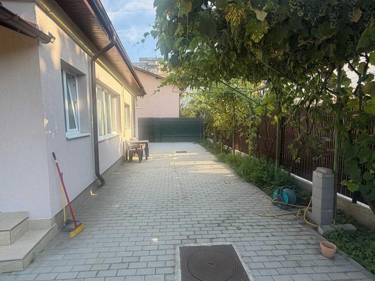 Casă cu 3 camere cu Teren 300 Mp în Cantacuzino