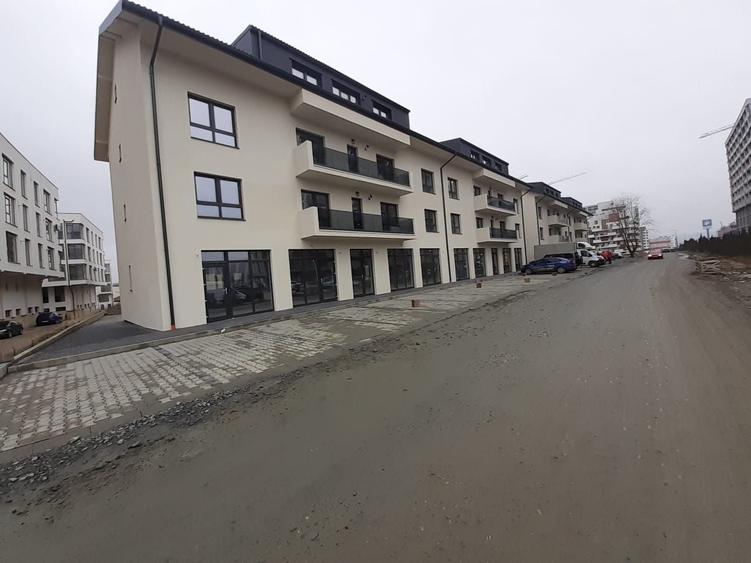Spațiu comercial, de 76 mp, în Șelimbăr