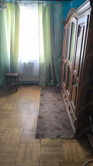 Apartament cu 5 camere decomandat în Central