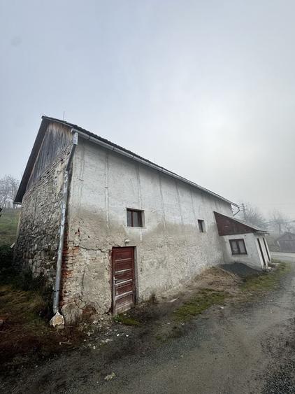Casă cu 4 camere în Central