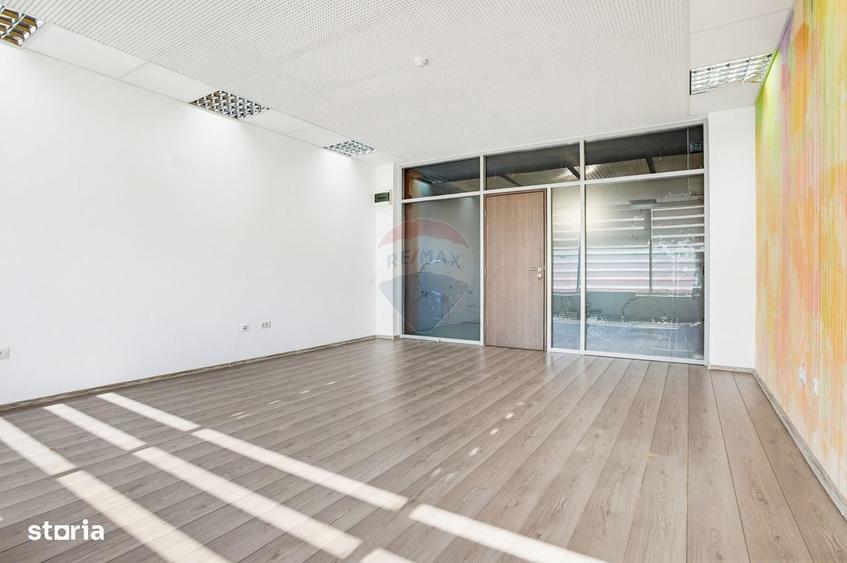 Spațiu comercial, de 435 mp, în Bogonos