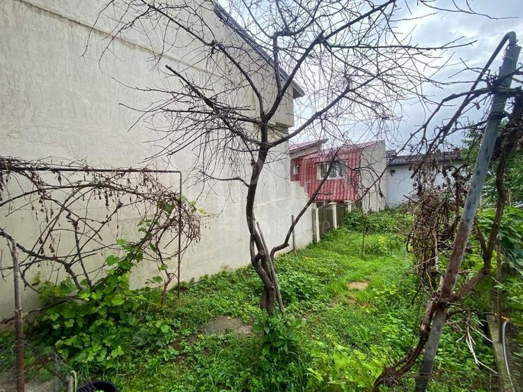 Apartament cu 3 camere semidecomandat în Dâmbul Rotund