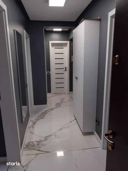 Apartament cu 3 camere decomandat în Podgoria
