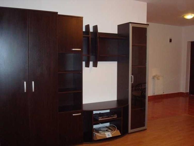 Garsonieră decomandată în Central
