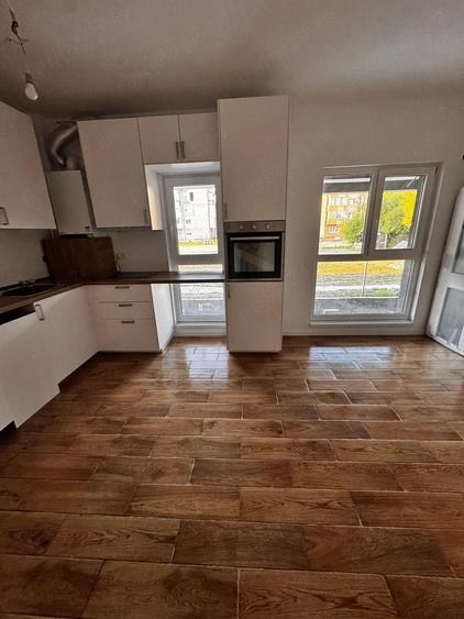 Apartament cu 2 camere decomandat în Lidia