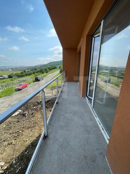 Casă individuală cu 4 camere cu Canalizare în Dezmir