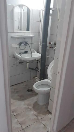 Garsonieră decomandată în Sud
