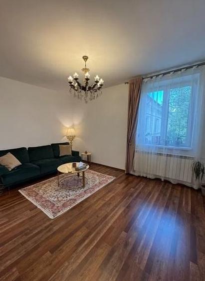 Apartament cu 2 camere decomandat în Vatra Luminoasă