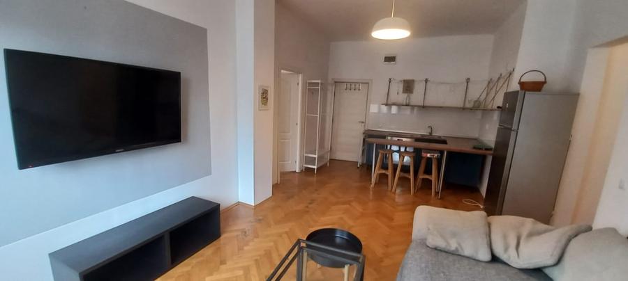 Apartament cu 4 camere decomandat în Rosetti