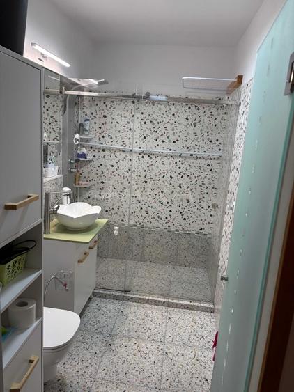 Apartament cu 2 camere semidecomandat, mobilat în Bulgaria