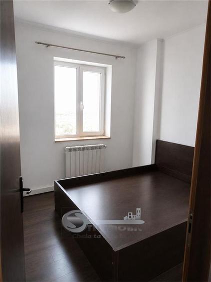 Apartament cu 3 camere decomandat, mobilat în Tătărași — fotografia 3