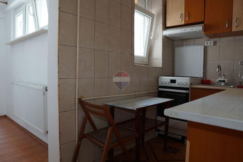Apartament cu 2 camere decomandat, mobilat în Titan