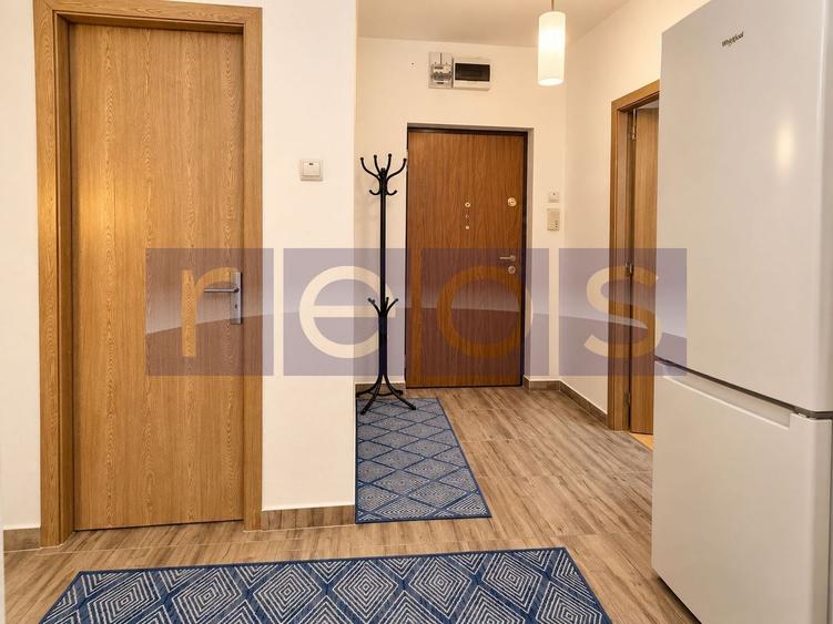 Apartament cu 3 camere semidecomandat, mobilat în Drumul Taberei