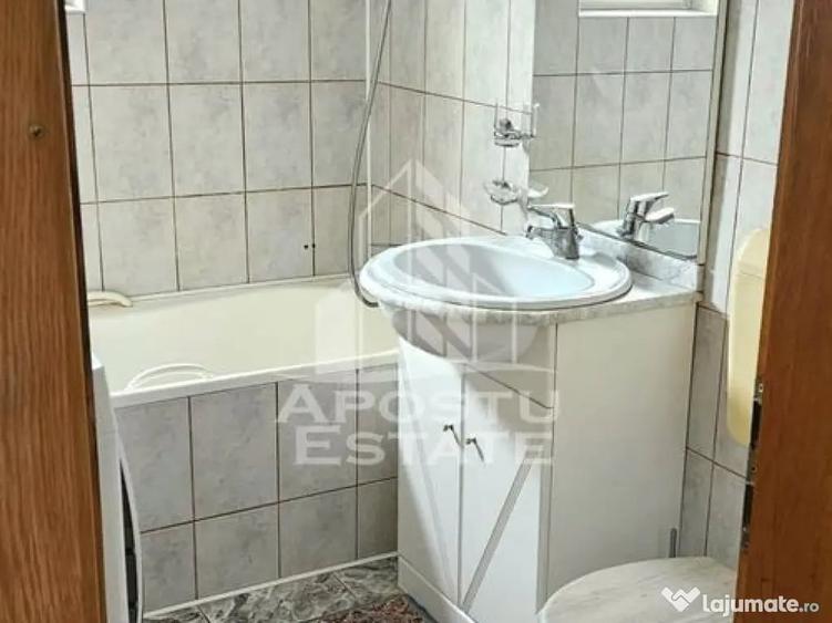 Apartament cu 3 camere decomandat în Fortuna