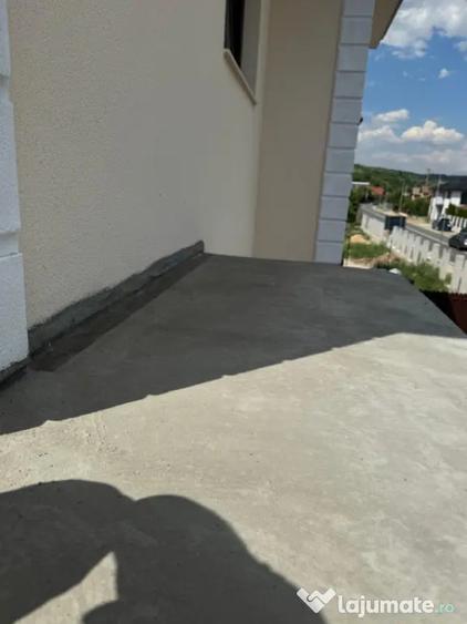 Casă cu 4 camere cu Teren 400 Mp în Luna