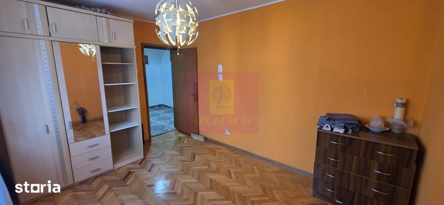 Apartament cu 2 camere decomandat în Poiana