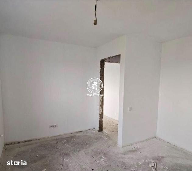 Casă cu 4 camere cu Teren 450 Mp în Central