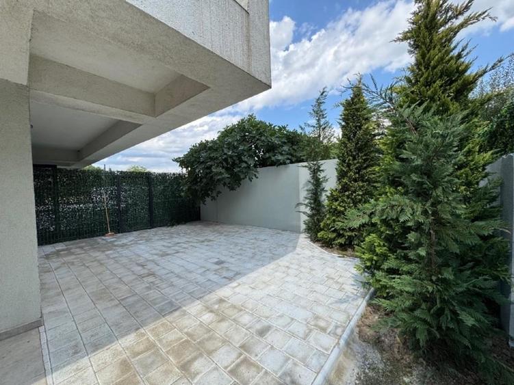 Apartament cu 2 camere decomandat, mobilat în Central