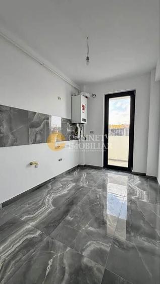 Apartament cu 3 camere în Hlincea