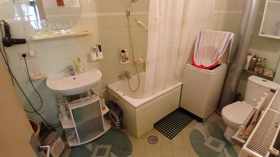 Casă individuală cu 3 camere cu Garaj în Sud-Est