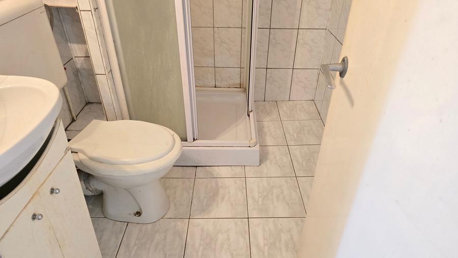 Apartament cu 4 camere decomandat în 22 Decembrie