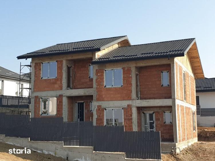 Casă cu 4 camere cu Teren 250 Mp în Valea Lupului
