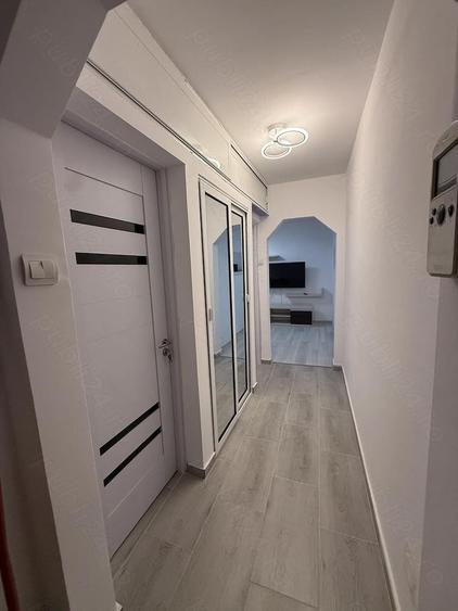 Apartament cu 2 camere semidecomandat în Casa de Cultură