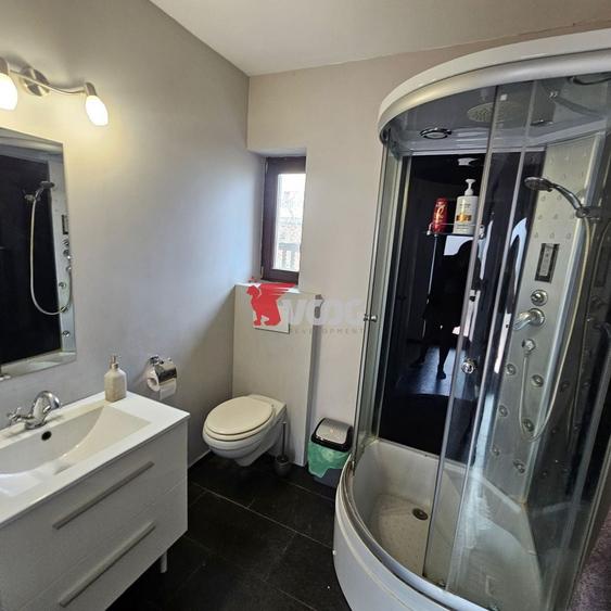 Casă individuală cu 6 camere cu Canalizare în Moșnița Nouă