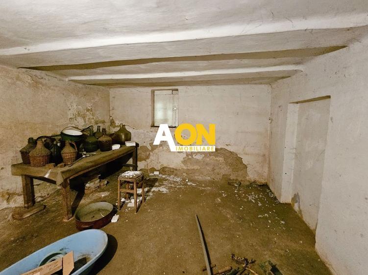 Casă individuală cu 3 camere cu Canalizare în Central