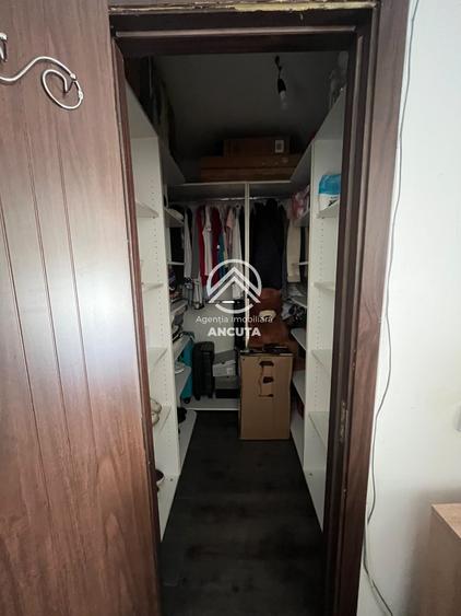 Apartament cu 2 camere semidecomandat în Florești
