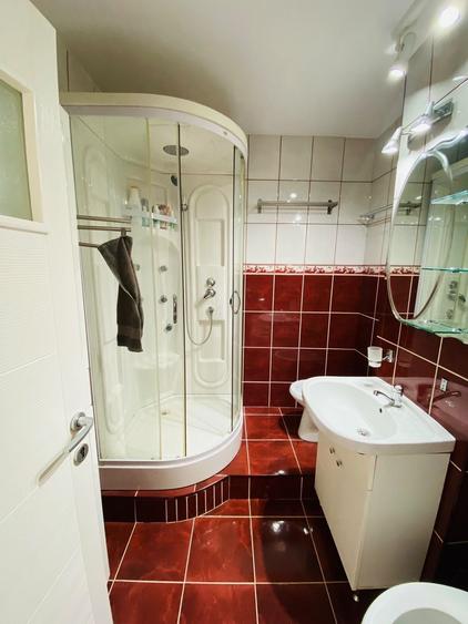 Apartament cu 2 camere decomandat în Colonia Bod