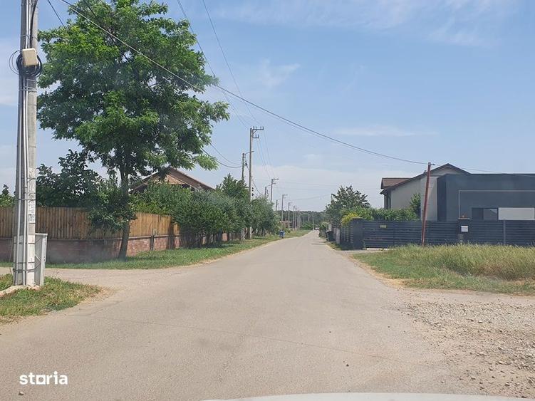 Vanzare teren langa padure,drum amenajat,case noi ,620 mp,26500 E - 3