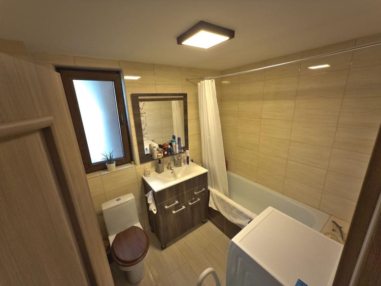 Apartament cu 2 camere decomandat în Central