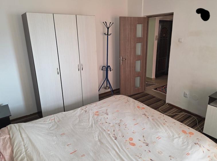 Apartament cu 2 camere decomandat în Prundu