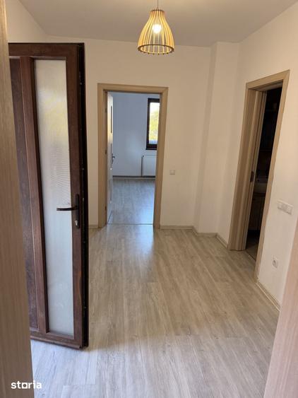 Casă cu 5 camere cu Teren 500 Mp în Vasile Aaron
