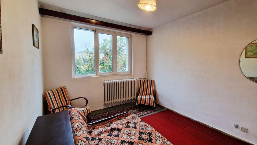 Apartament cu 2 camere decomandat, mobilat în Titan